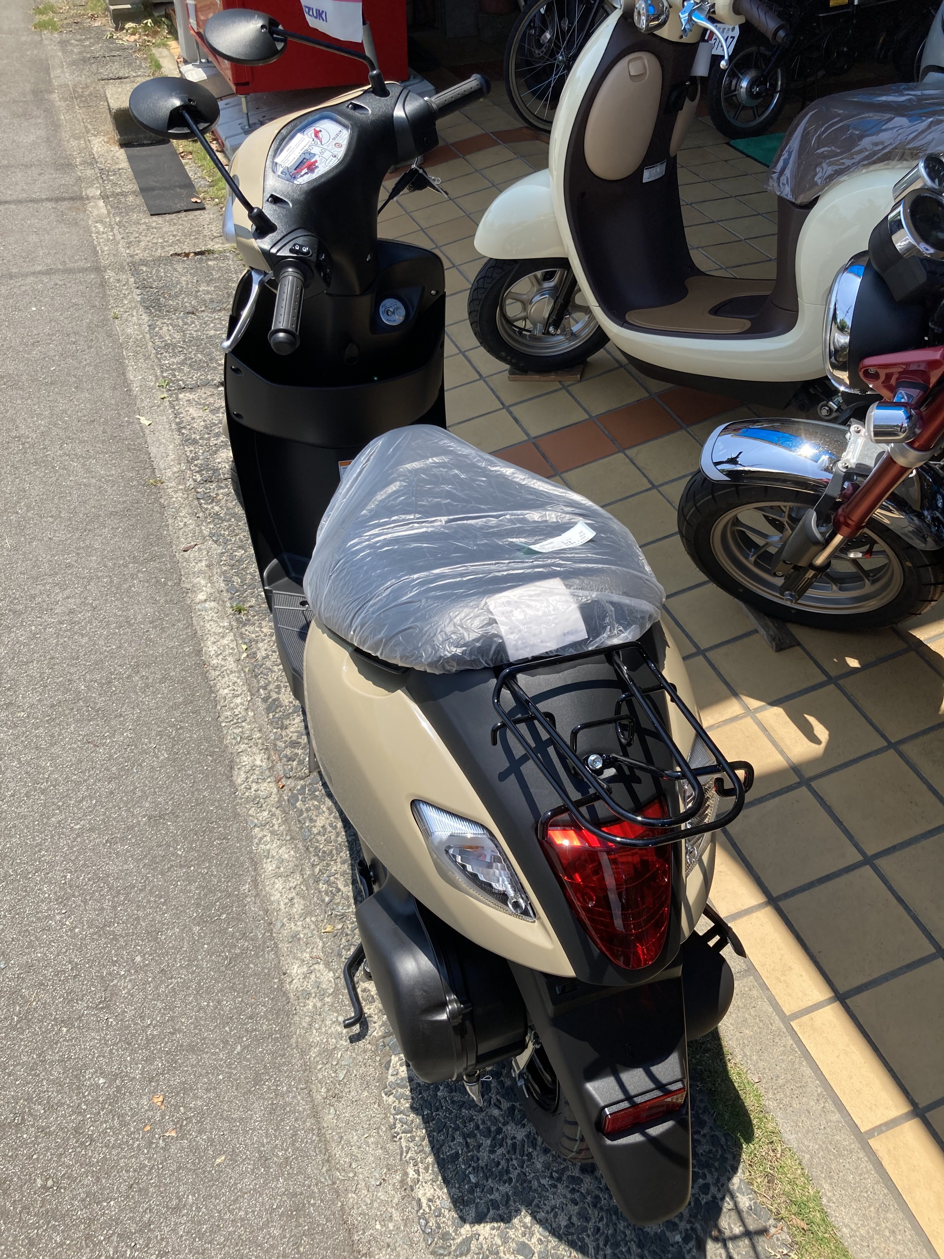 DDDFFC58-884B-4719-AC3E-EB522231C009