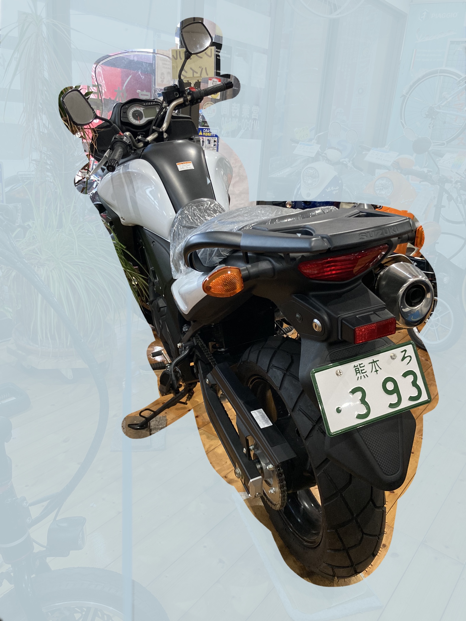 E7A5D8C1-1E83-4176-A335-407E63228BC3